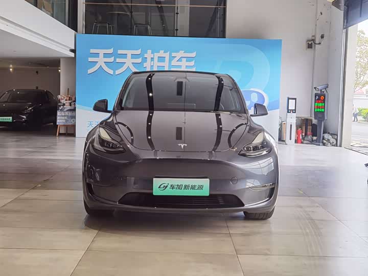 Фото 2 - Tesla Model Y