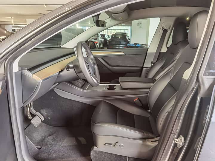 Фото 5 - Tesla Model Y