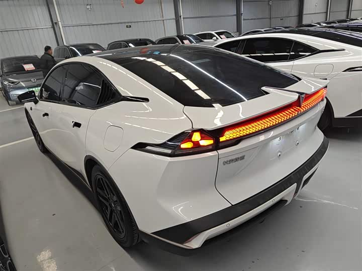 Фото 5 - Changan Deepal SL03