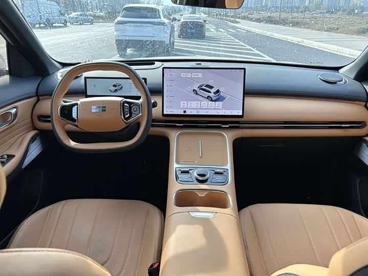 Фото 7 - Geely Galaxy Starship 7