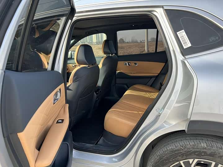 Фото 8 - Geely Galaxy Starship 7