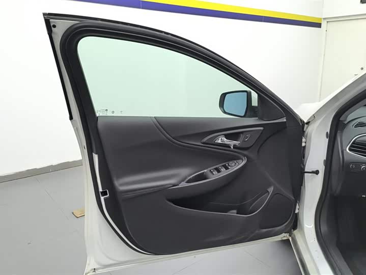 Фото 7 - Chevrolet Malibu XL