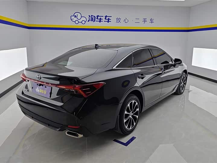 Фото 3 - Toyota Avalon