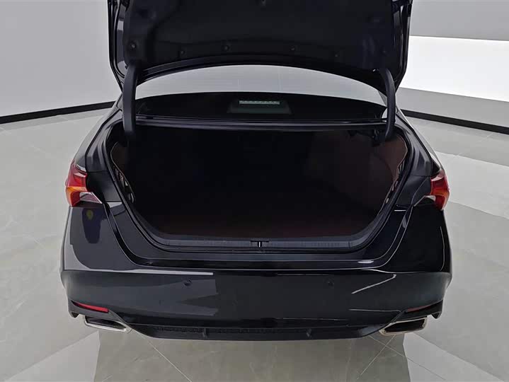 Фото 4 - Toyota Avalon