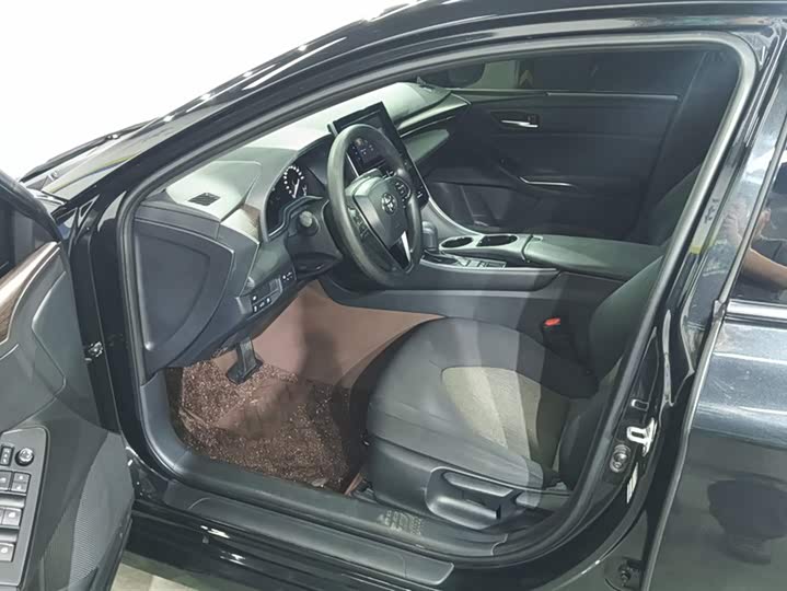 Фото 9 - Toyota Avalon