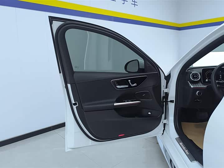 Фото 7 - Mercedes-Benz C-Class