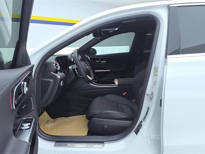 Фото 9 - Mercedes-Benz C-Class