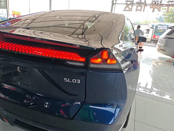 Фото 8 - Changan Deepal SL03