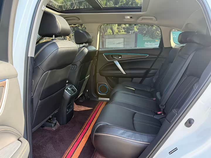 Фото 9 - Honda Avancier