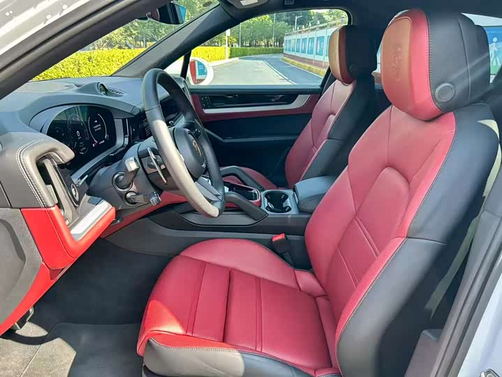 Фото 7 - Porsche Cayenne Hybrid