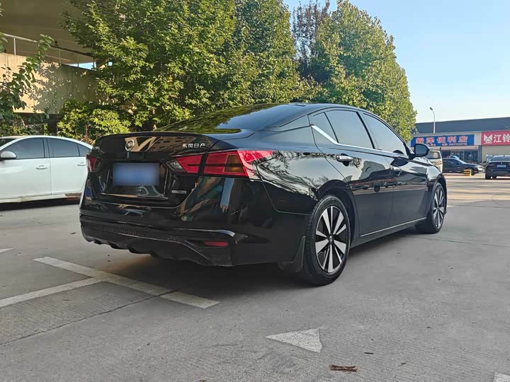 Фото 7 - Nissan Teana