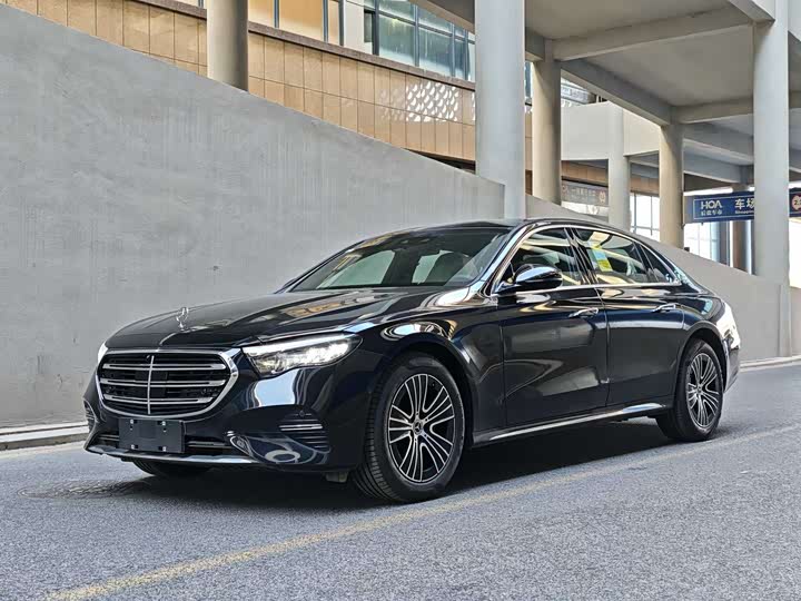 Фото 1 - Mercedes-Benz E-Class