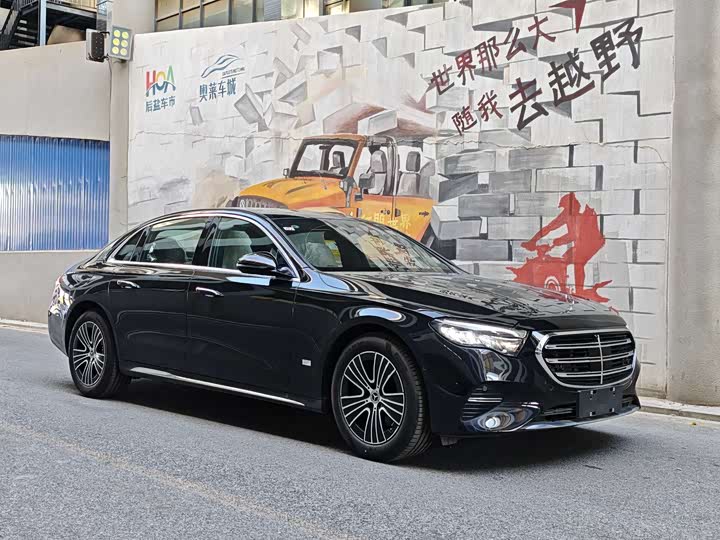 Фото 3 - Mercedes-Benz E-Class