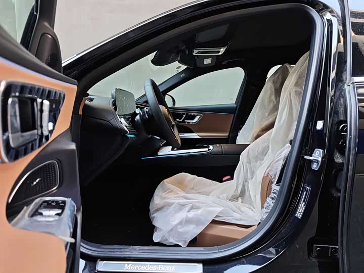 Фото 7 - Mercedes-Benz E-Class