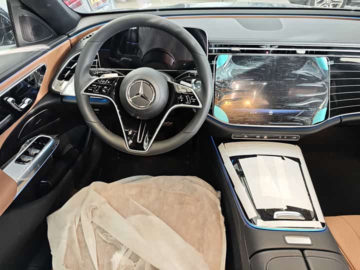 Фото 9 - Mercedes-Benz E-Class