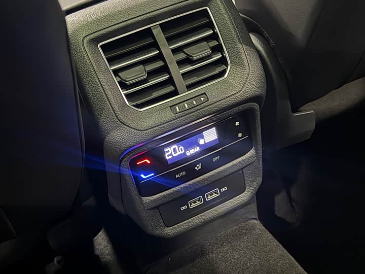 Фото 8 - Volkswagen Tayron