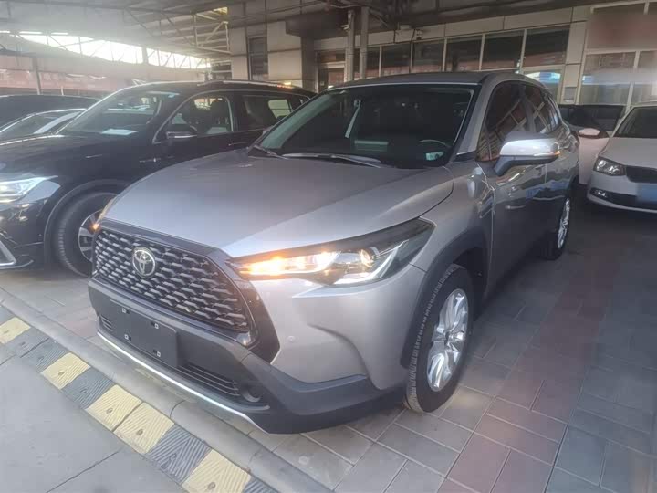 Фото 2 - Toyota Corolla Cross