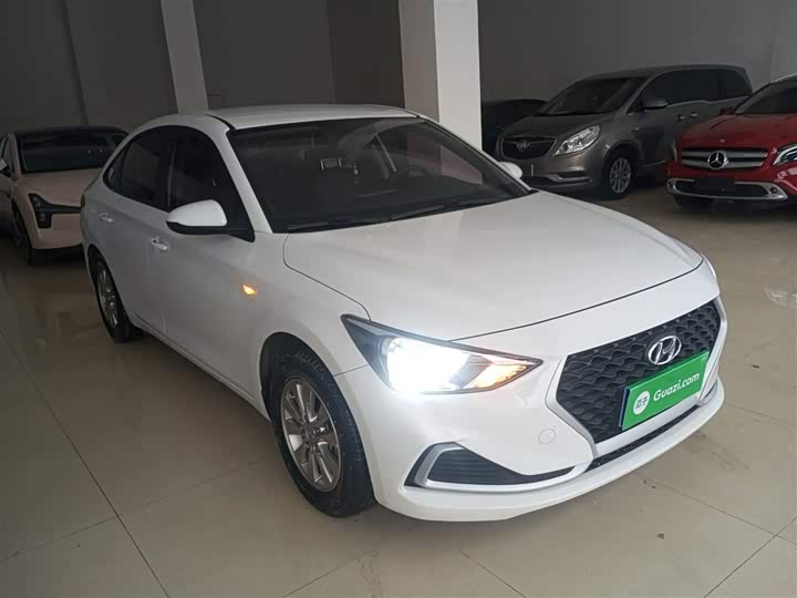 Фото 4 - Hyundai Celesta