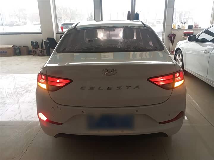 Фото 6 - Hyundai Celesta