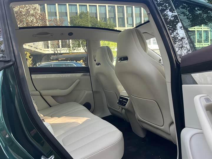 Фото 8 - Luxeed R7