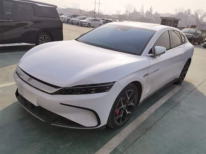 Фото 2 - BYD Han