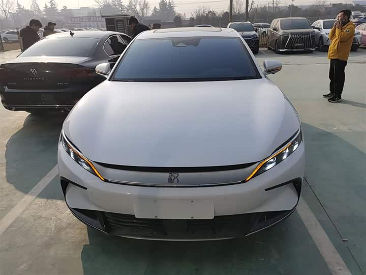 Фото 3 - BYD Han