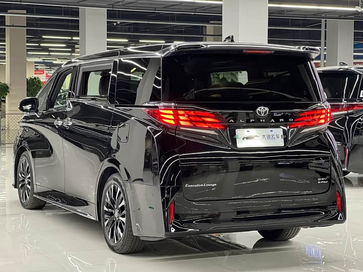 Фото 6 - Toyota Alphard