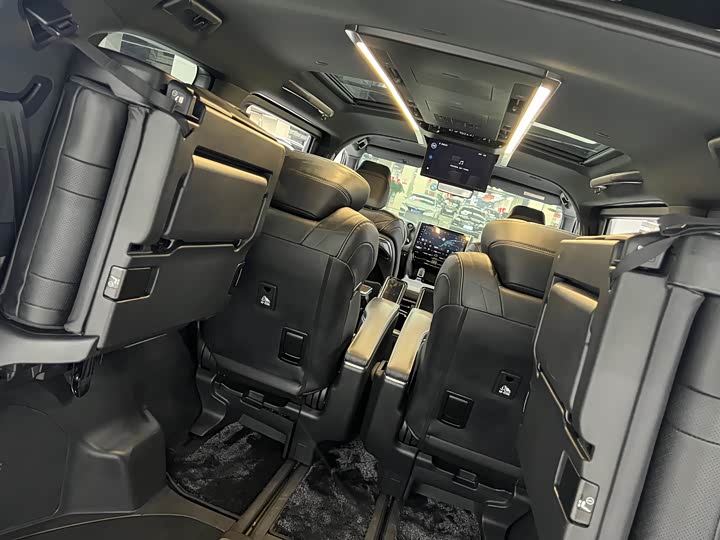 Фото 8 - Toyota Alphard