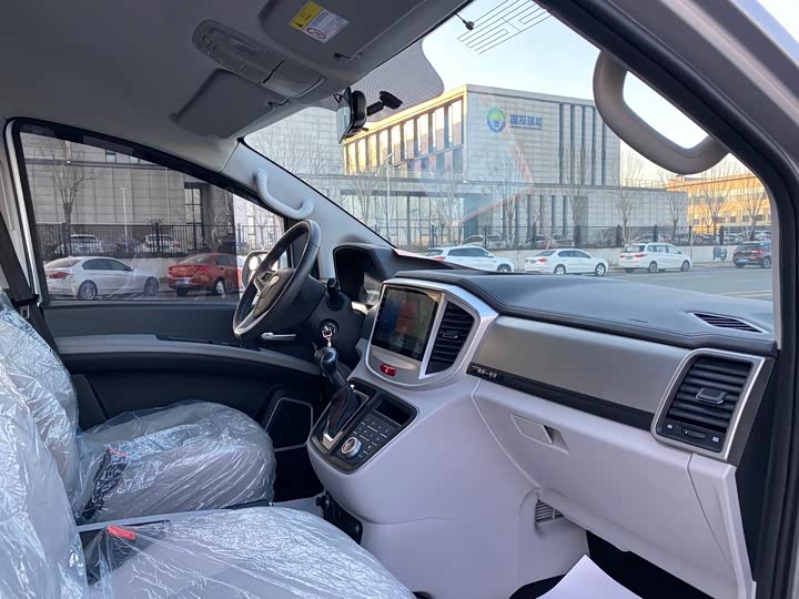 Фото 9 - JAC Refine M4