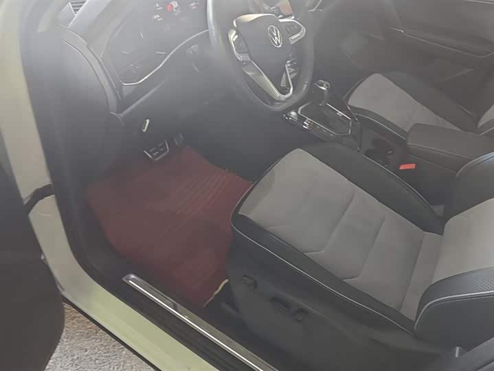 Фото 9 - Volkswagen Tayron X