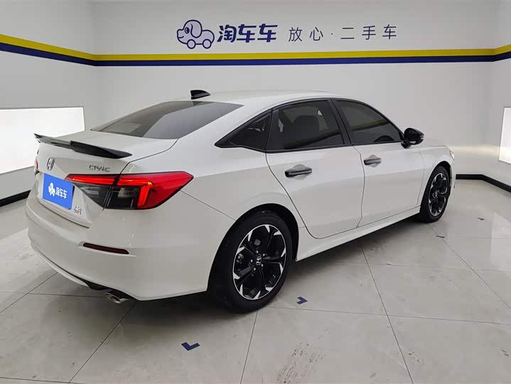 Фото 3 - Honda Civic