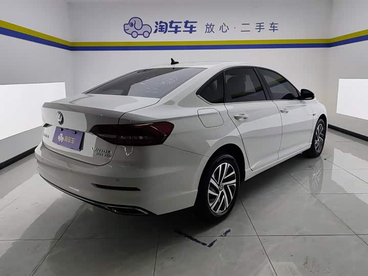 Фото 3 - Volkswagen Lavida