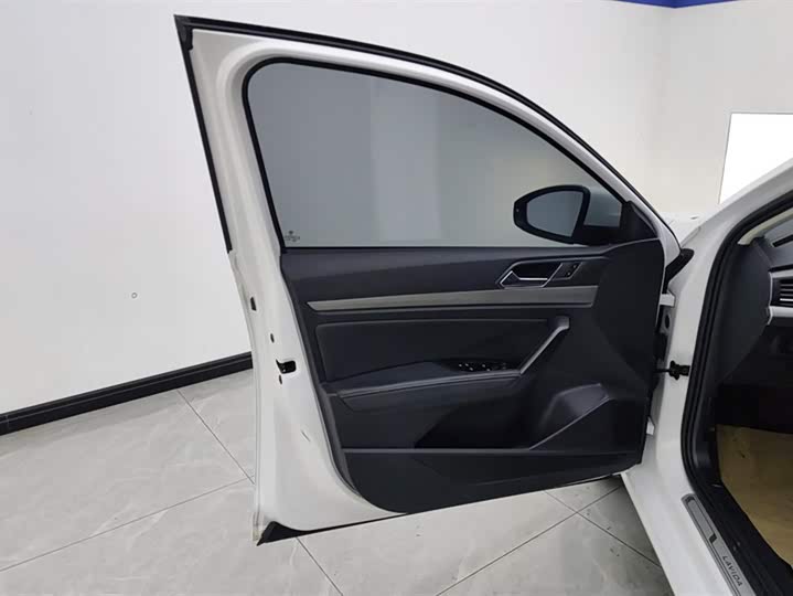 Фото 7 - Volkswagen Lavida