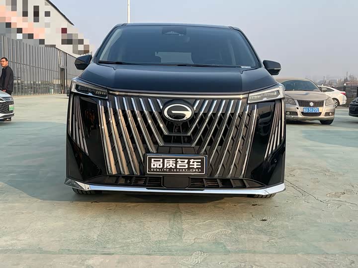 Фото 2 - GAC Trumpchi M8