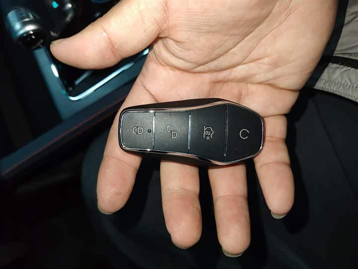 Фото 9 - BYD Yuan Plus