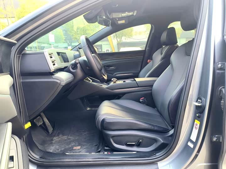 Фото 8 - BYD Qin L