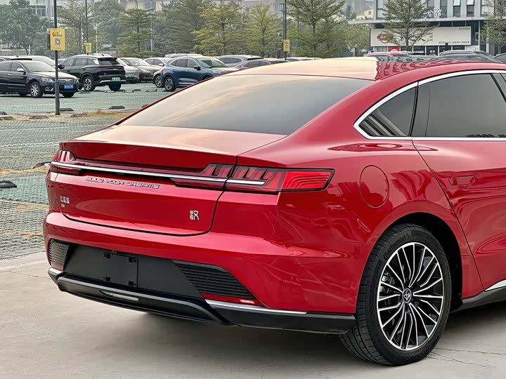 Фото 9 - BYD Han