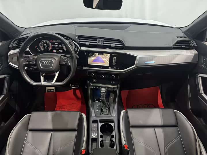 Фото 6 - Audi Q3