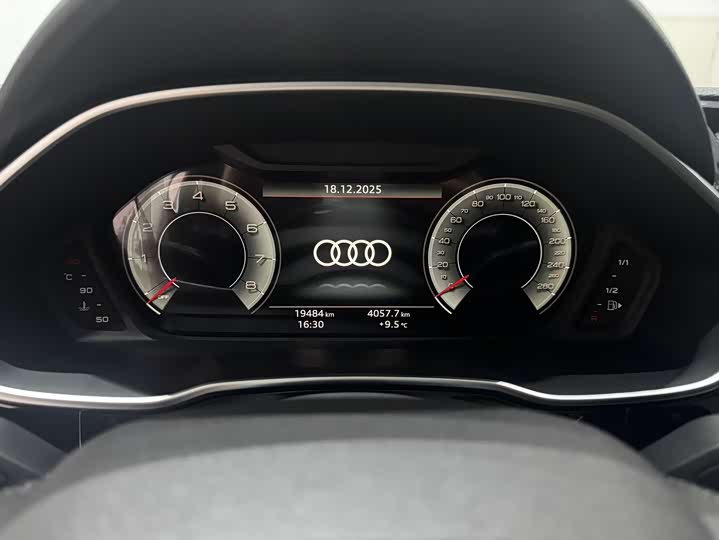 Фото 7 - Audi Q3