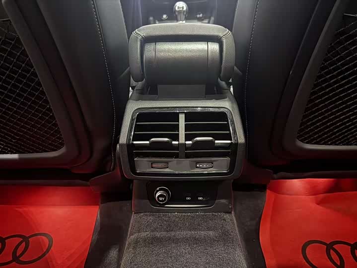 Фото 9 - Audi Q3