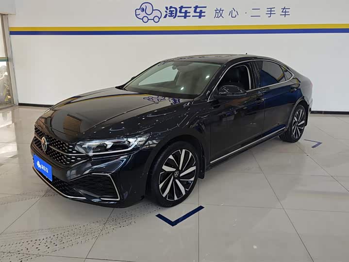 Фото 1 - Volkswagen Passat