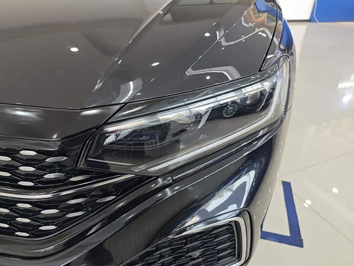 Фото 5 - Volkswagen Passat