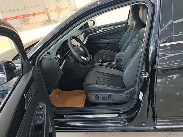 Фото 9 - Volkswagen Passat