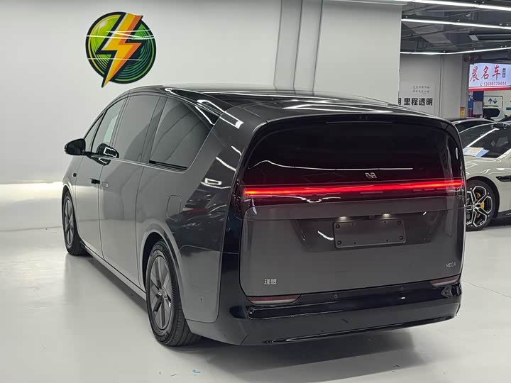 Фото 8 - LiXiang Mega