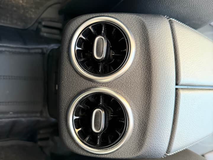 Фото 9 - Mercedes-Benz A-Class