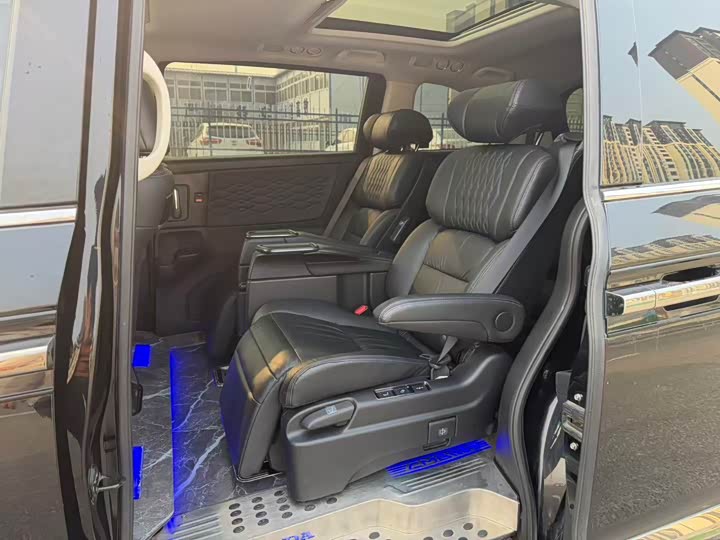 Фото 7 - Honda Elysion