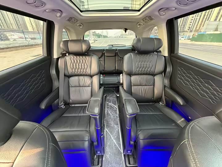 Фото 9 - Honda Elysion