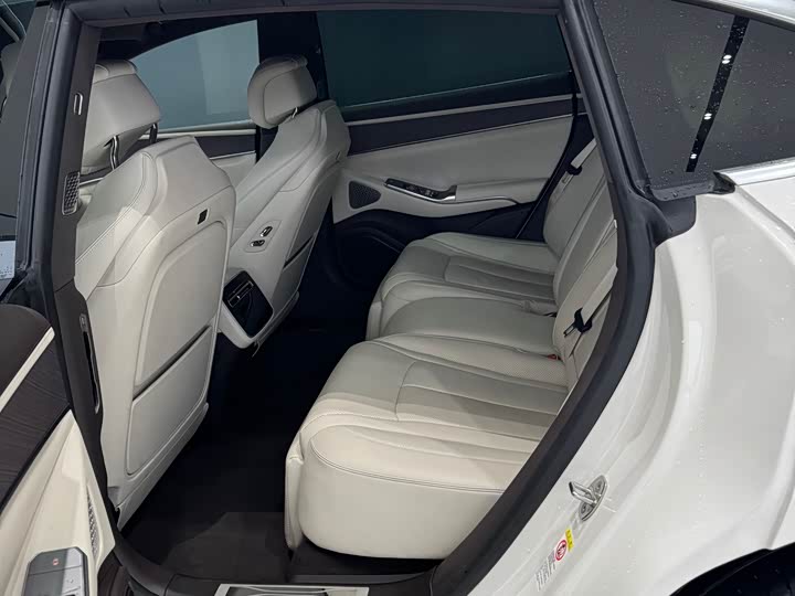 Фото 6 - Denza Z9