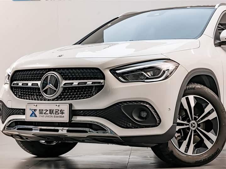 Фото 2 - Mercedes-Benz GLA-Class