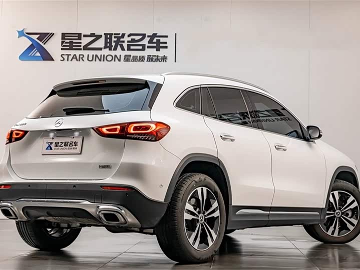 Фото 7 - Mercedes-Benz GLA-Class